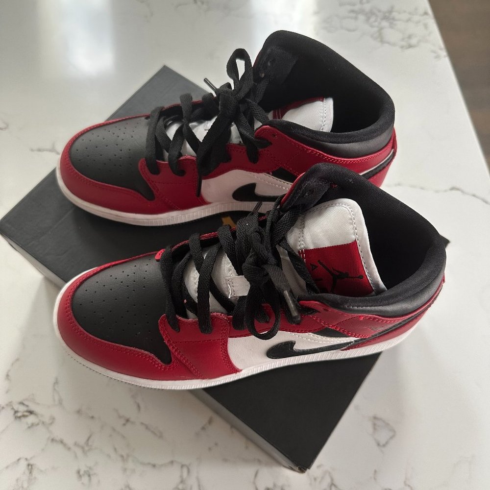Air Jordan 1 MID (GS)